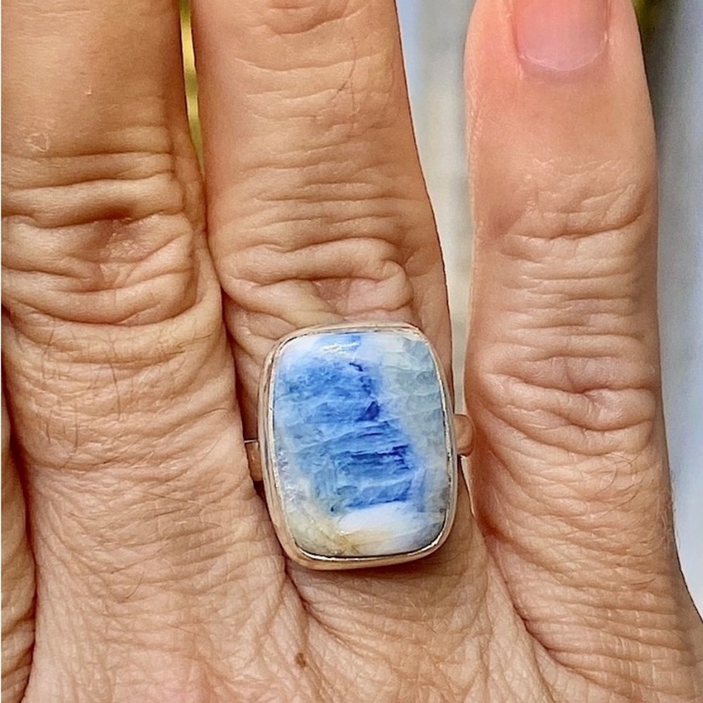 Sterling Silver, Blue Scheelite Gemstone ring, .925 Solid Sterling, mermaid core